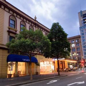 Capitol Square Hotel in Sydney
