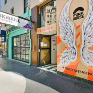 Funk House Backpackers in Sydney