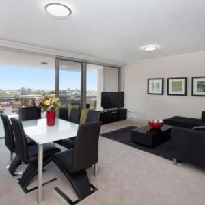 The Junction Palais - Modern and Spacious 2BR Bondi Junction Apartment Close to Everything Sydney New South Wales