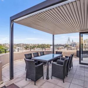 PYRMONT/DARLING HARBOUR MODERN 3 BED PENTHOUSE APARTMENT