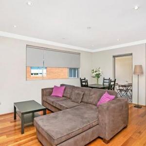 Two Bedroom Apartment Abbott Street(COOGY)