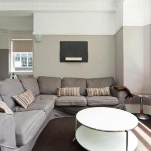 Apt - Sunny with Views