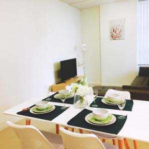 Cozy and Modern 2 Bedroom Apartment in Rosebery