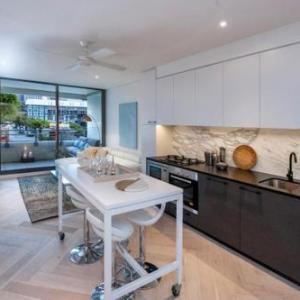 Luxury Studio With Parking in Woolloomooloo WMLOO