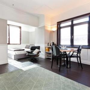 Apt - Art Deco Studio B