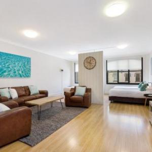 Ultimo Self-Contained Modern Apartments (623H)