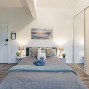 Spacious Studio 2mins to Station&Shopping Sleeps4