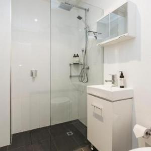 Redfern 2 bedroom 2 Bathroom Apt With Netflix