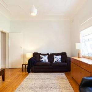 2 Bedroom Garden Apartment by Bondi Beach