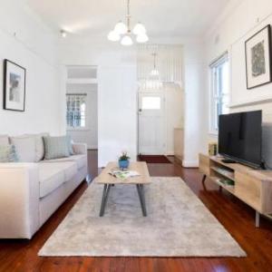 Bright and Elegant Executive 3 Bedroom Family Home