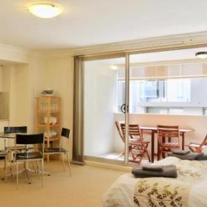 Spacious Studio by the Beach in Manly
