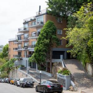 Waterside Mosman Bay Apartment w Stunning Views
