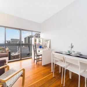 URBAN CHIC-hosted by:L'Abode Accommodation