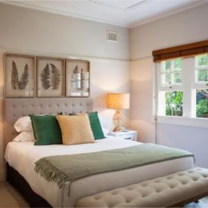 Chic Apartment with Sun Lounge Near Manly Beach Sydney