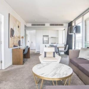 Modern home for 4 @Silkari Suite Chatswood