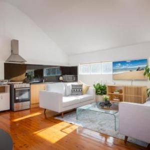 Sunlit Two-Bedroom Unit With Sprawling BBQ Deck Sydney New South Wales