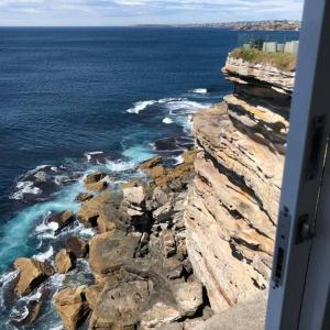 CLIFFSIDE: BONDI BEACH