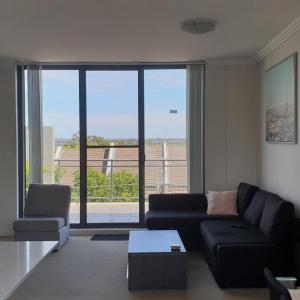 Modern furnished apartment close to everything! in Sydney