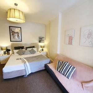 Crown Street Studios B