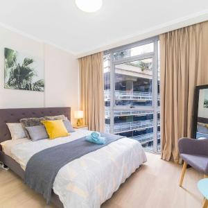 Sydney CBD Central ICC 3 Bedder FREE Parking+pool+gym