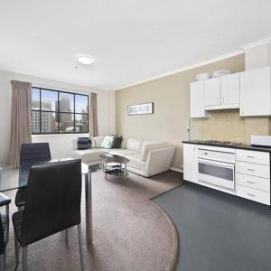 Darling Harbour City View Apartment