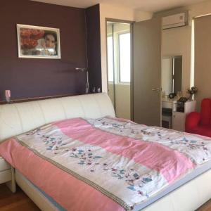 Two shared rooms in south Sydney