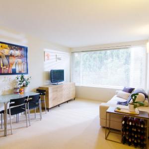 Cozy One Bedroom Apartment in Waverton in Sydney