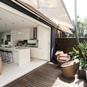 Walk to beach from this Stylish Bronte Oasis w AC wifi and free parking Sydney