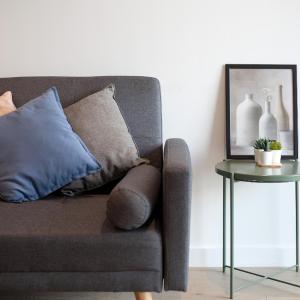 HB1304 · Newest Darling Harbour 2BR unit+Free Park Near ICC