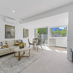 HomeHotel Spacious & New Apt WalkingtoTrain/Shops