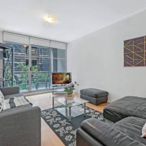 A Bright & Elegant Apt Near Darling Harbour