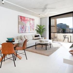 Luxe Bondi Beach Apartment Steps From the Beach