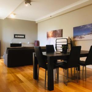 Cozy apartment with free parking near Market City